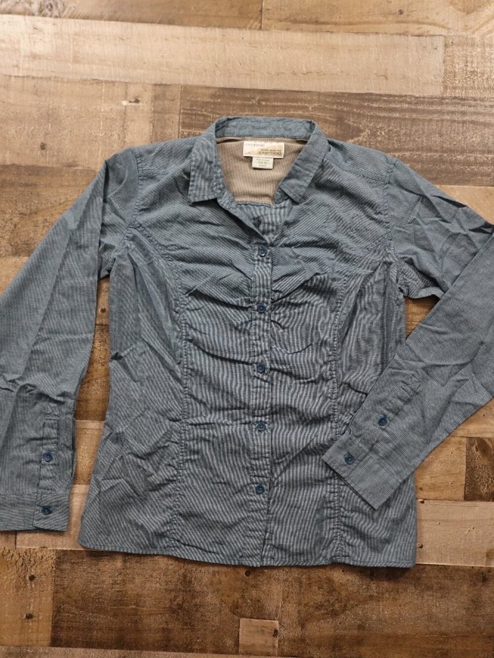 ExOfficio Insect Shield Shirt Women’s Medium Blue Hiking Travel Outdoor